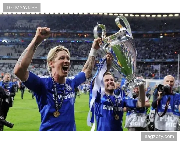 托雷斯与苏亚雷斯：终结方式分化，前者更依赖前插速度，后者转向体系内多点渗透