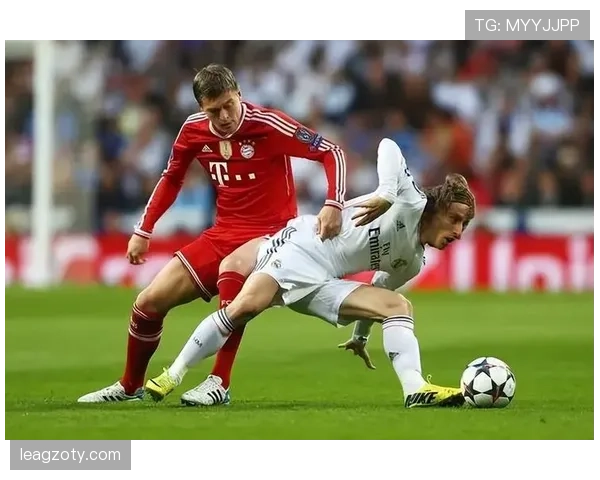 克罗斯与莫德里奇节奏掌控的偏移：体系角色分配如何塑造中场控制差异